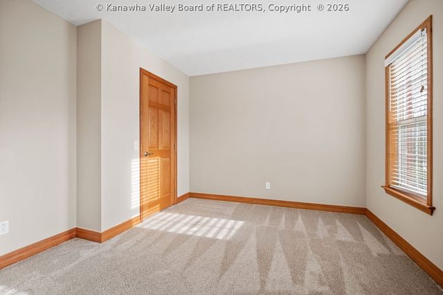 1140 Hickory Mills Road, Hurricane, WV 25526