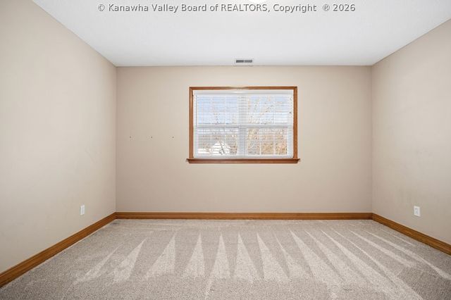 1140 Hickory Mills Road, Hurricane, WV 25526