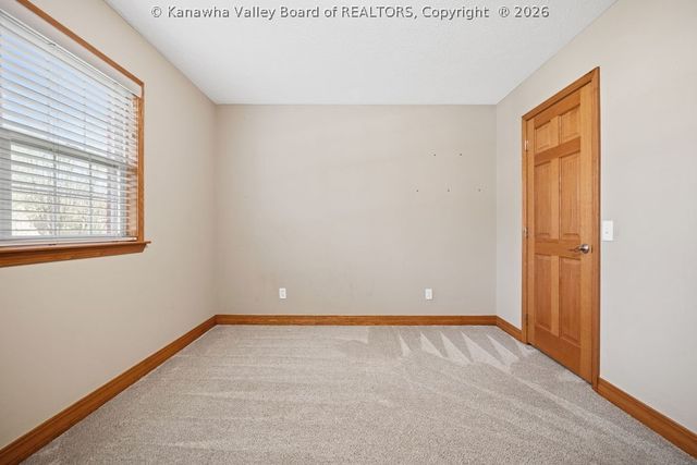 1140 Hickory Mills Road, Hurricane, WV 25526