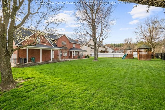 1140 Hickory Mills Road, Hurricane, WV 25526