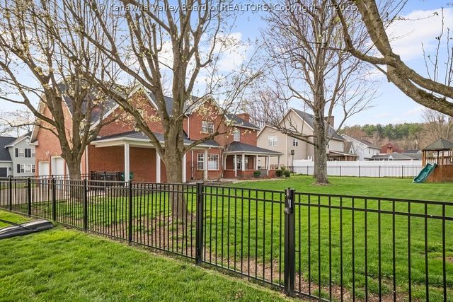 1140 Hickory Mills Road, Hurricane, WV 25526