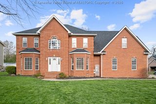 1140 Hickory Mills Road, Hurricane, WV 25526