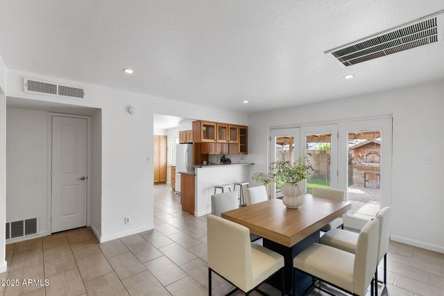 8517 E THOMAS Road, Scottsdale, AZ 85251