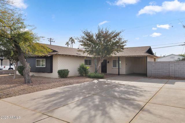 8517 E THOMAS Road, Scottsdale, AZ 85251