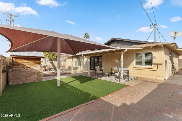 8517 E THOMAS Road, Scottsdale, AZ 85251