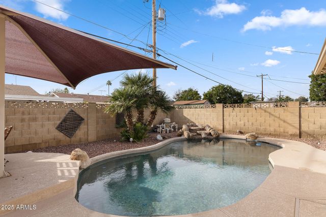 8517 E THOMAS Road, Scottsdale, AZ 85251