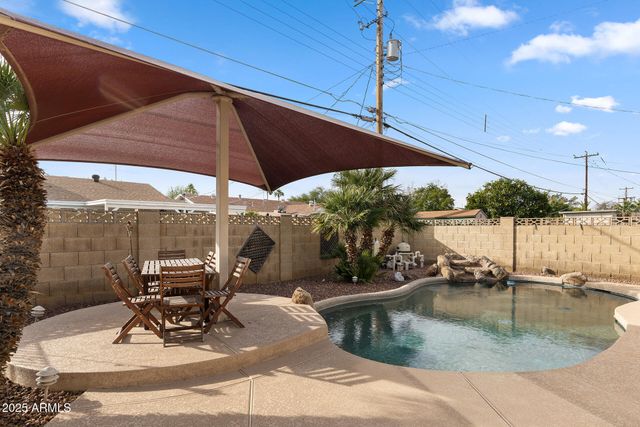 8517 E THOMAS Road, Scottsdale, AZ 85251