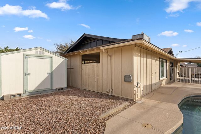 8517 E THOMAS Road, Scottsdale, AZ 85251