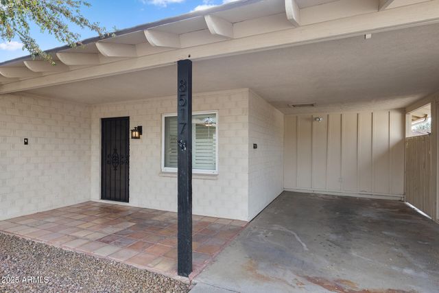 8517 E THOMAS Road, Scottsdale, AZ 85251