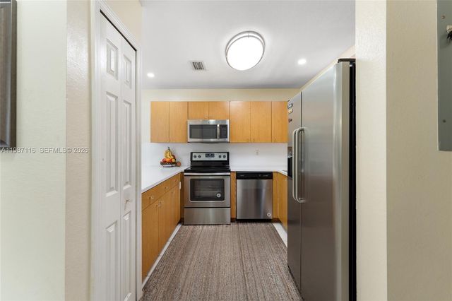 6755 NW 182nd St 104, Hialeah, FL 33015