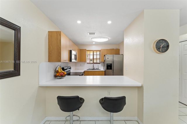 6755 NW 182nd St 104, Hialeah, FL 33015