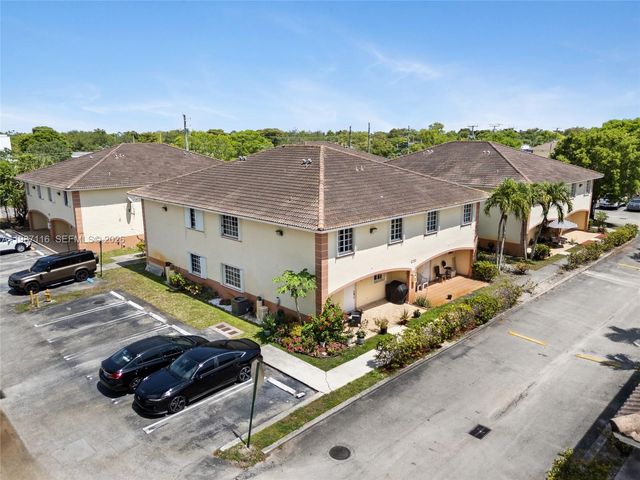 6755 NW 182nd St 104, Hialeah, FL 33015