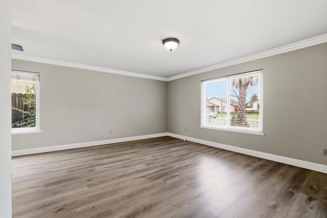 3744 N Country Dr, Antelope, CA 95843