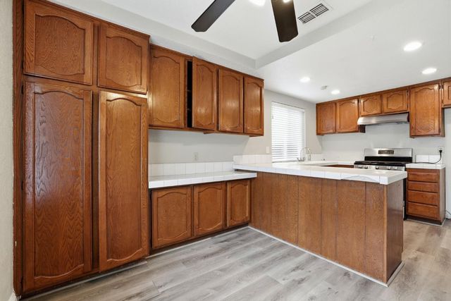 3744 N Country Dr, Antelope, CA 95843