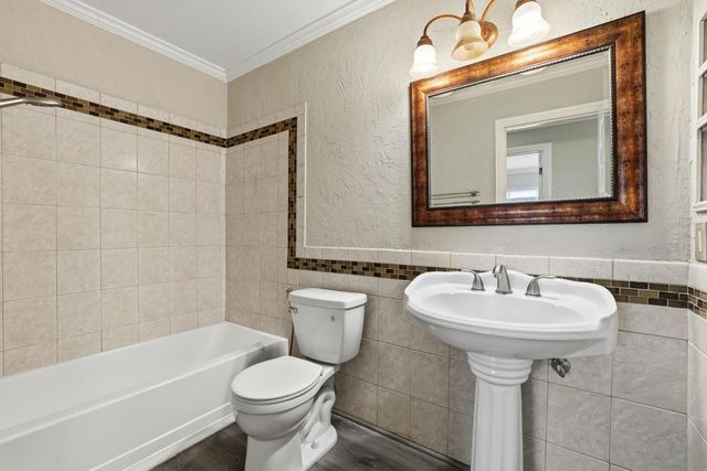 3744 N Country Dr, Antelope, CA 95843