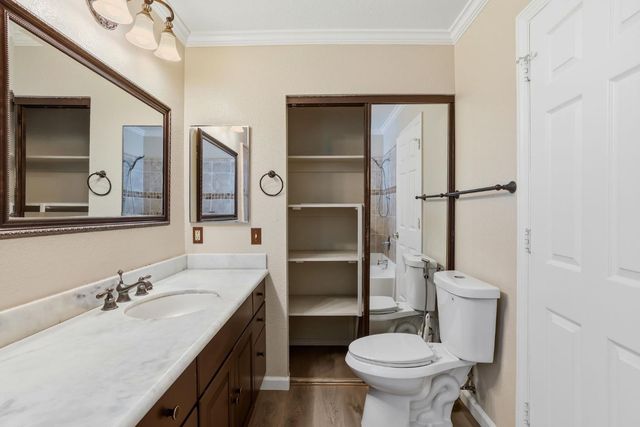 3744 N Country Dr, Antelope, CA 95843