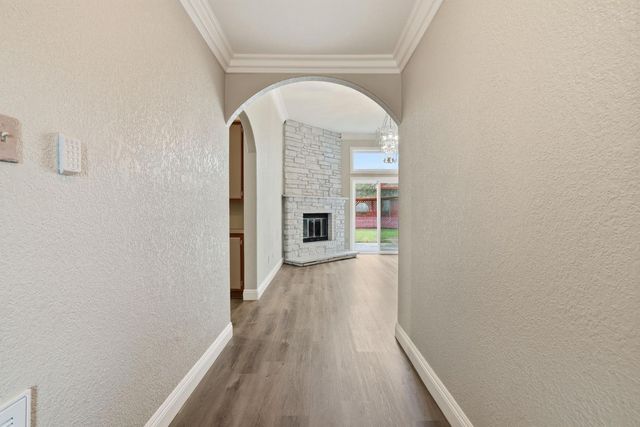 3744 N Country Dr, Antelope, CA 95843