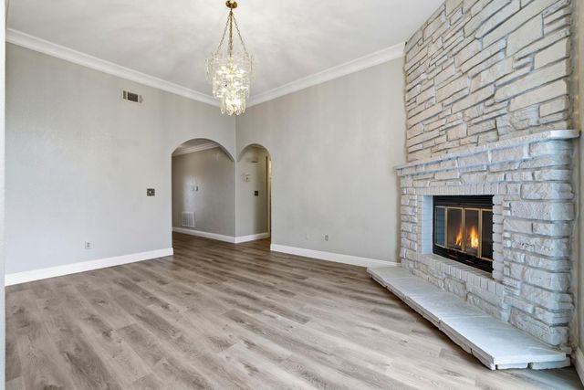 3744 N Country Dr, Antelope, CA 95843