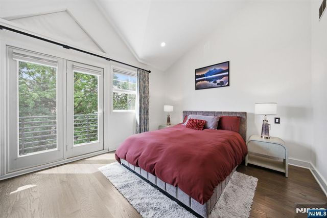 31 Grand Cove Way E31, Edgewater, NJ 07020