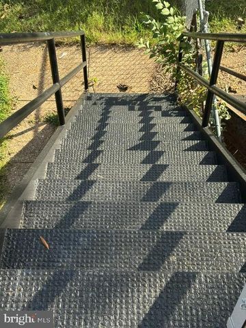 2429 IRVING ST SE, Washington, DC 20020