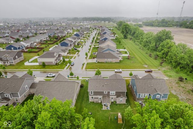 6032 Dugan Drive, Whitestown, IN 46075