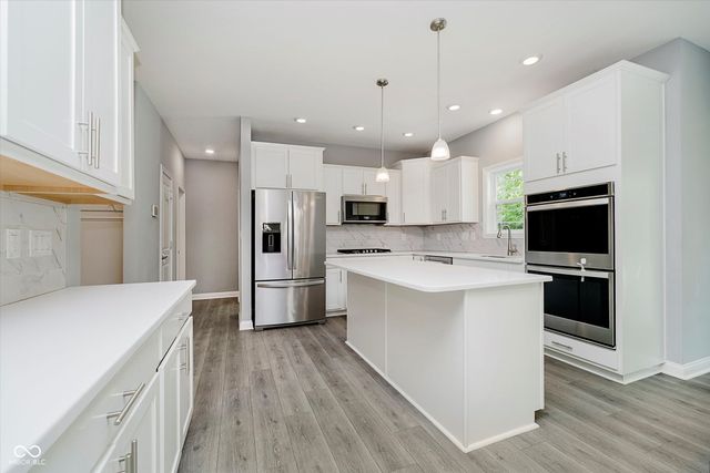 6032 Dugan Drive, Whitestown, IN 46075