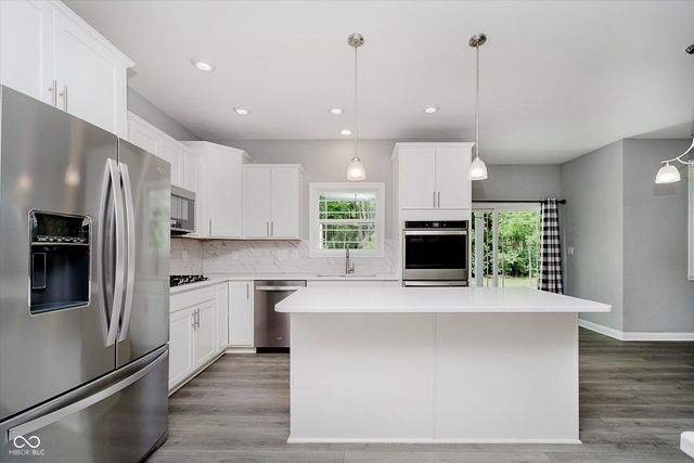 6032 Dugan Drive, Whitestown, IN 46075