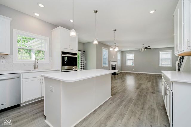 6032 Dugan Drive, Whitestown, IN 46075