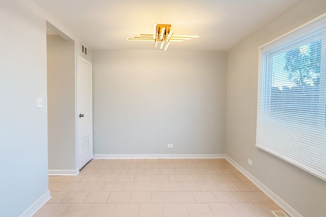 1272 Court E, Hanover Park, IL 60133