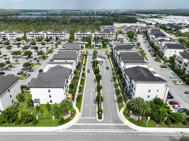 7865 NW 104th Ave 33, Doral, FL 33178