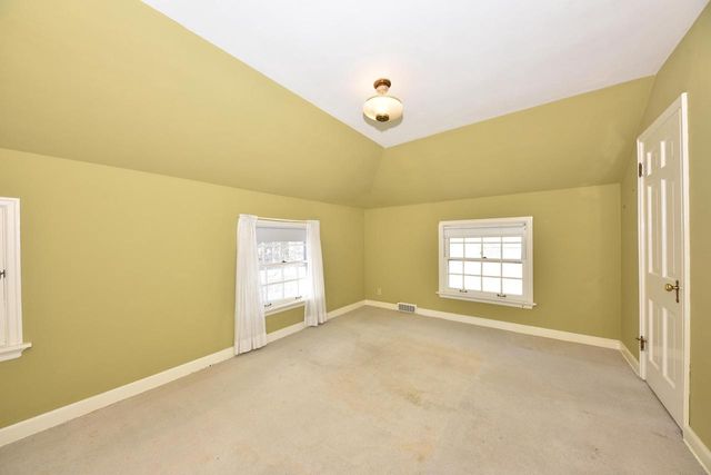 4480 N Ardmore AVENUE, Shorewood, WI 53211