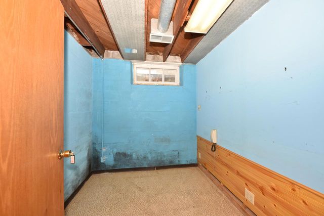 4480 N Ardmore AVENUE, Shorewood, WI 53211