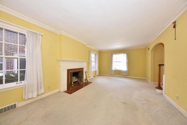 4480 N Ardmore AVENUE, Shorewood, WI 53211