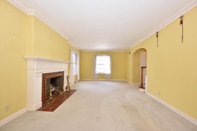 4480 N Ardmore AVENUE, Shorewood, WI 53211