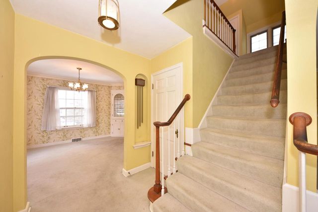 4480 N Ardmore AVENUE, Shorewood, WI 53211