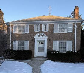 4480 N Ardmore AVENUE, Shorewood, WI 53211