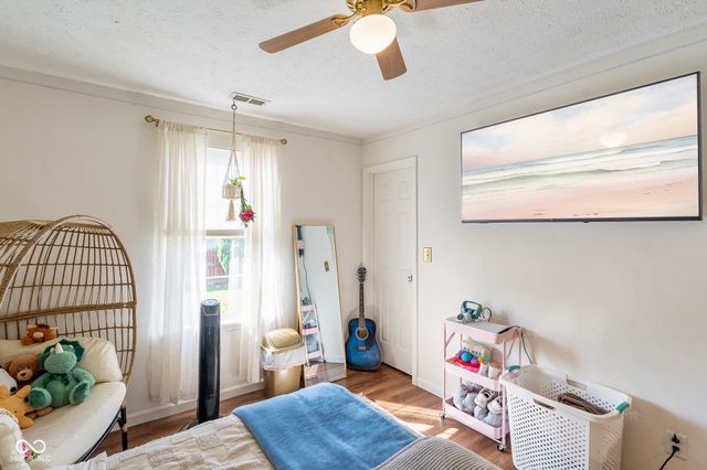 873 Queensgate Drive, Greenwood, IN 46143
