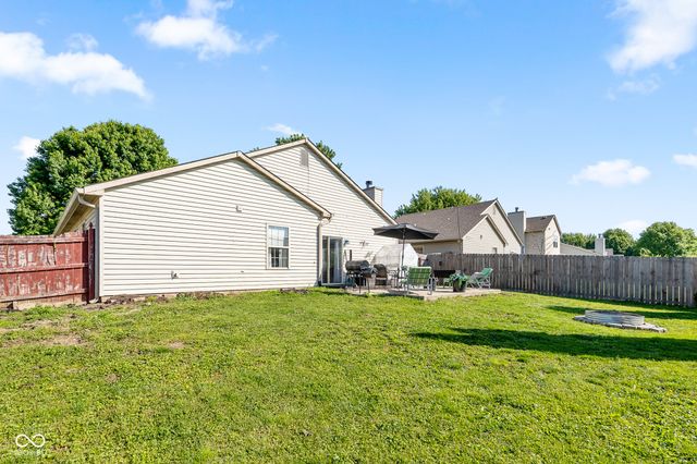 873 Queensgate Drive, Greenwood, IN 46143