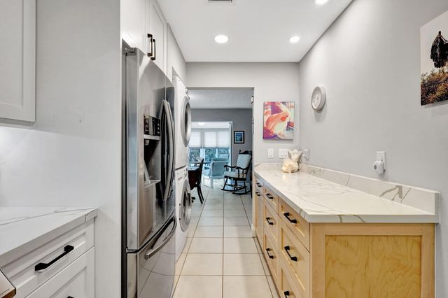 10164 S 45th Way Way, Boynton Beach, FL 33436