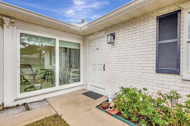 10164 S 45th Way Way, Boynton Beach, FL 33436