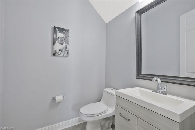1711 Sarazen PL, Naples, FL 34120