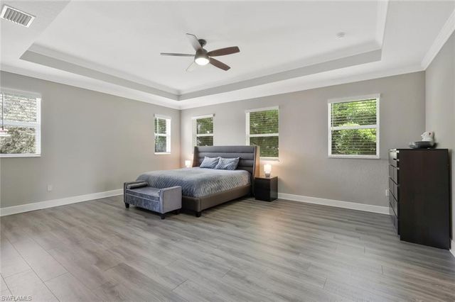 1711 Sarazen PL, Naples, FL 34120