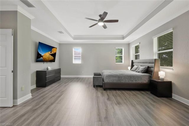 1711 Sarazen PL, Naples, FL 34120