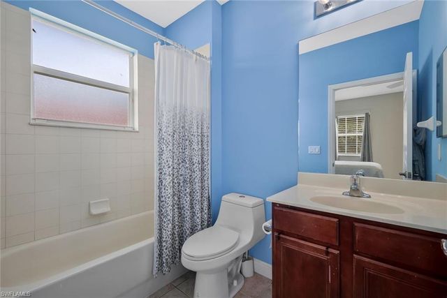 1711 Sarazen PL, Naples, FL 34120