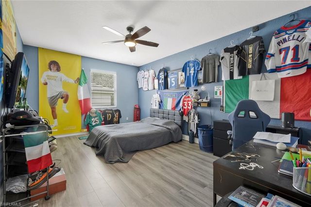 1711 Sarazen PL, Naples, FL 34120