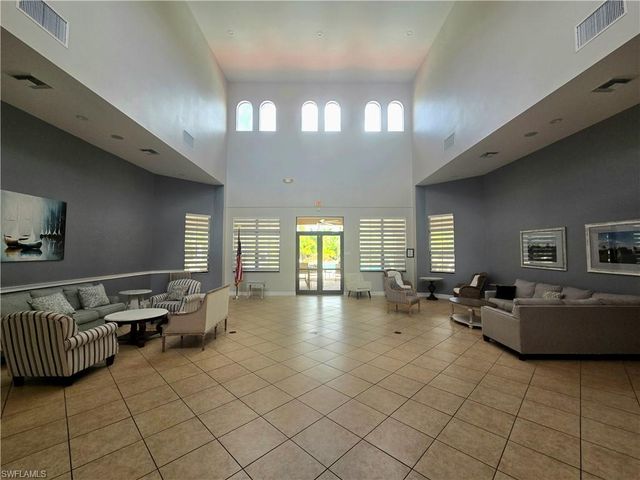 1711 Sarazen PL, Naples, FL 34120