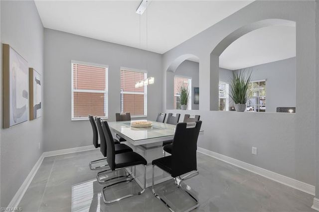 1711 Sarazen PL, Naples, FL 34120