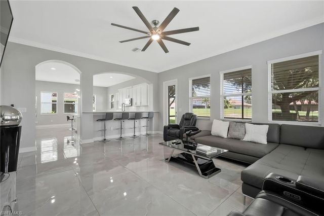 1711 Sarazen PL, Naples, FL 34120