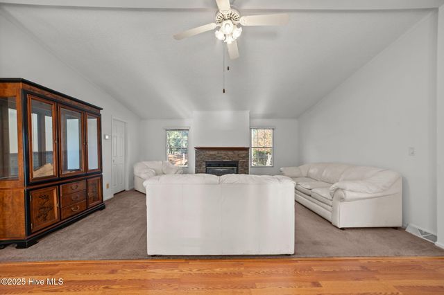 42 Low Tide Lane, Bath, NC 27808