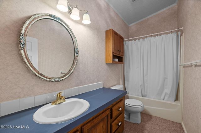 42 Low Tide Lane, Bath, NC 27808